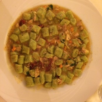 I Piceni - Gnocchi mit Kaninchenragout - Italian Near Me - Ortezzano, FM