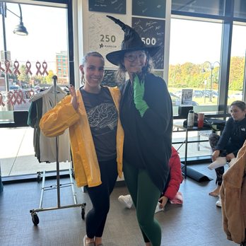 YogaSix - Kingstowne - Yoga Near Me - Alexandria, Virginia YogaSix - Kingstowne - Yoga Near Me - Alexandria, Virginia