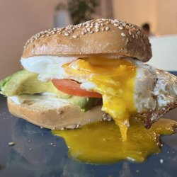 Barnini - Simply extra bigel plus Spiegelei