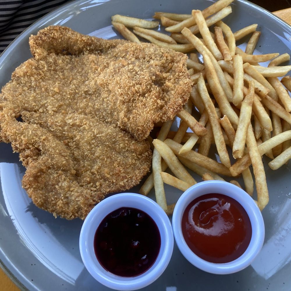 Das Bierhauz - Mountain View - Wiener Schnitzel (Veal) - Beer Gardens Near Me - Mountain View, California