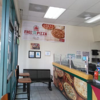 Papa Johns Pizza - Inside the place - Pizza Near Me - Lancaster, California