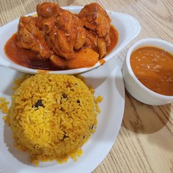 Sol Karibe - Stew chicken with rice and beans