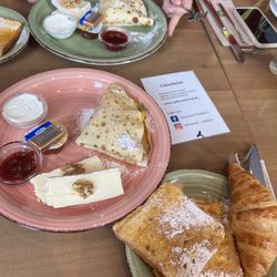Schwarzer Walfisch - French breakfast (crepe, cheese, jams, french toast, croissant)