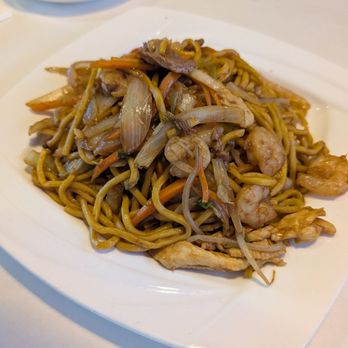 New Sichuan - Beef and shrimp lo mein - Szechuan Near Me - Winston-Salem, North Carolina New Sichuan - Beef and shrimp lo mein - Szechuan Near Me - Winston-Salem, North Carolina