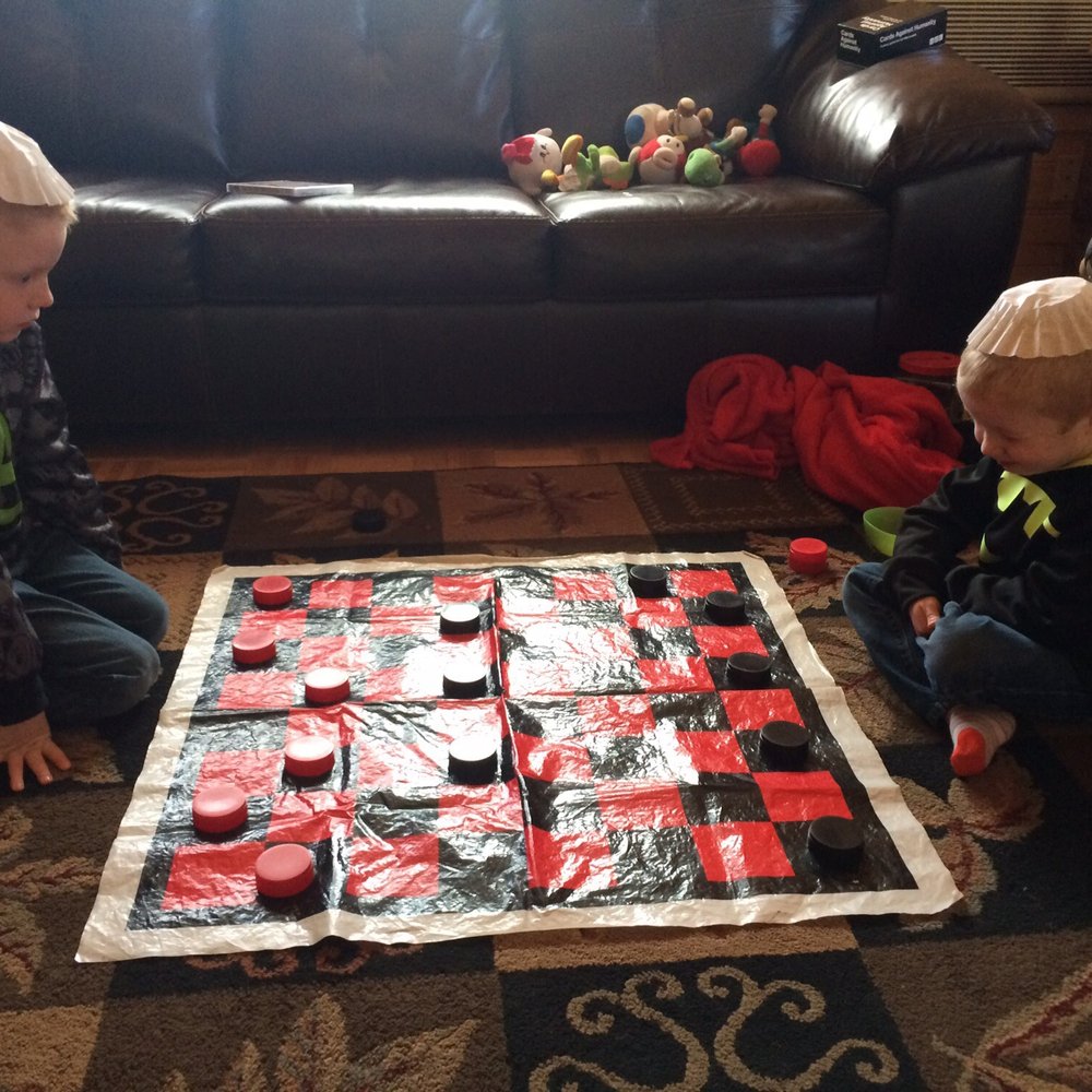 Cabin Fever - Super cold morning! Enjoyed some family game time. - Vacation Rentals Near Me - Overgaard, Arizona