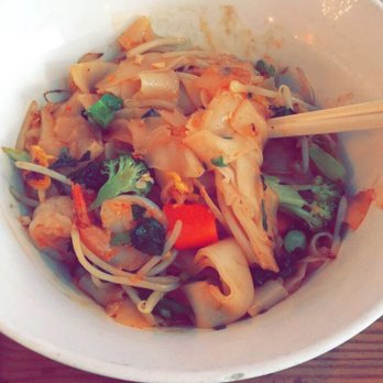 Toss Noodle Bar - Flat rice noodle japanese wok-toss with shrimp - Asian Fusion Near Me - Berkeley, California Toss Noodle Bar - Flat rice noodle japanese wok-toss with shrimp - Asian Fusion Near Me - Berkeley, California