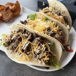 Shorty's Breakfast & Gourmet Deli - Steak tacos