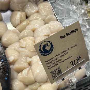 Red's Best - Giant scallops - Seafood Near Me - Boston, Massachusetts