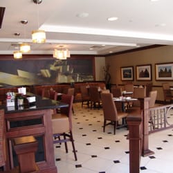 The Garden Grille & Bar - Lounge area great for watching the big game or just relaxing