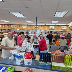 Platt's Seafood - Nice big open store. New grill on the right!