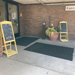 Ivy Court - Entrance