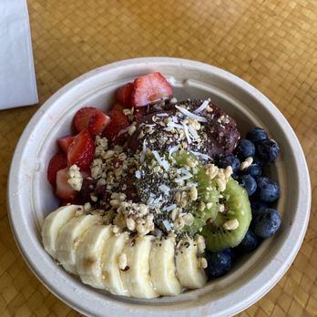 Waffle and Berry - Acai Bowl - Waffles Near Me - Honolulu, Hawaii