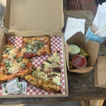 Scottie's Pizza Parlor SE - Pizza Near Me - Portland, Oregon Scottie's Pizza Parlor SE - Pizza Near Me - Portland, Oregon