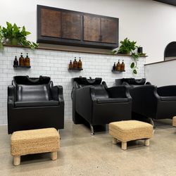 Barkada Hair Studio - Shampoo bowls