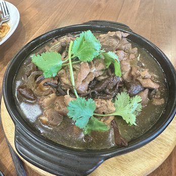 Kungfu Kitchen - Manchurian Honey Mushroom & Chicken Stew - Chinese Near Me - Alexandria, Virginia Kungfu Kitchen - Manchurian Honey Mushroom & Chicken Stew - Chinese Near Me - Alexandria, Virginia