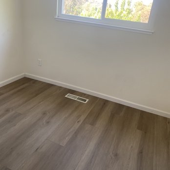 Crystal's Flooring - Bedroom - Flooring Near Me - Oakley, California Crystal's Flooring - Bedroom - Flooring Near Me - Oakley, California