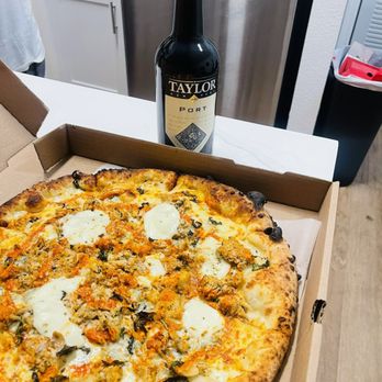 V Pizza - Pizza Near Me - Orlando, Florida V Pizza - Pizza Near Me - Orlando, Florida