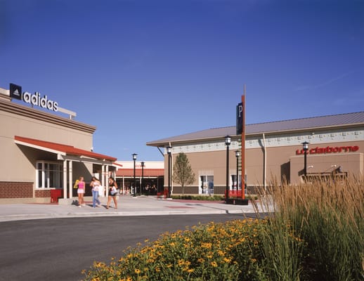 Chicago Premium Outlets by null