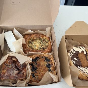 Deb's Artisan Bakehouse - Bread pudding, blueberry crumble, s'mores galette, spinach artichoke, & lemon loaf - Bakeries Near Me - Middletown, Maryland Deb's Artisan Bakehouse - Bread pudding, blueberry crumble, s'mores galette, spinach artichoke, & lemon loaf - Bakeries Near Me - Middletown, Maryland