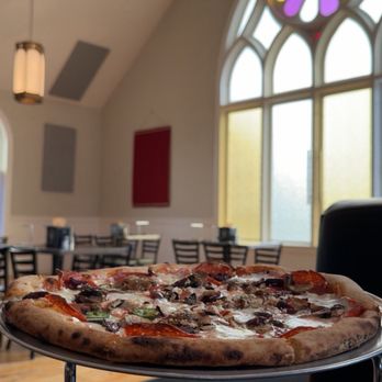 Grace and Hammer - Pizza Near Me - Redmond, Oregon