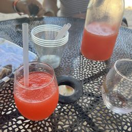 Carafe of wine Rita