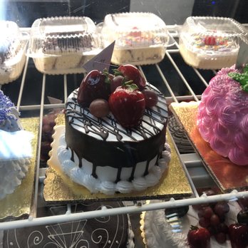 Panaderia Y Tortilleria - Beautiful mini-cakes- $6.99! Much cheaper than what you'd get at a grocery store - Mexican Near Me - Phoenix, Arizona Panaderia Y Tortilleria - Beautiful mini-cakes- $6.99! Much cheaper than what you'd get at a grocery store - Mexican Near Me - Phoenix, Arizona