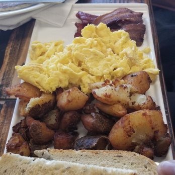 Scratch - Scrambled egg breakfast with those good potatoes - Breakfast & Brunch Near Me - Independence, Ohio