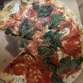 Grimaldi's Pizzeria - Margherita pizza - minus 12 basil pieces - Pizza Near Me - Palm Beach Gardens, Florida Grimaldi's Pizzeria - Margherita pizza - minus 12 basil pieces - Pizza Near Me - Palm Beach Gardens, Florida