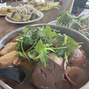 Quan Vy Da - 1. Bun Bo Hue Vy Da Dac Biet - Vietnamese Near Me - Westminster, California Quan Vy Da - 1. Bun Bo Hue Vy Da Dac Biet - Vietnamese Near Me - Westminster, California