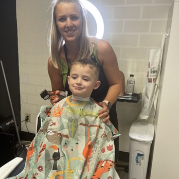 Fades By Kim - Hair Stylists Near Me - Manteca, California