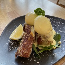 Glasshouse Cafe - Eggs Benedict with Pork Belly