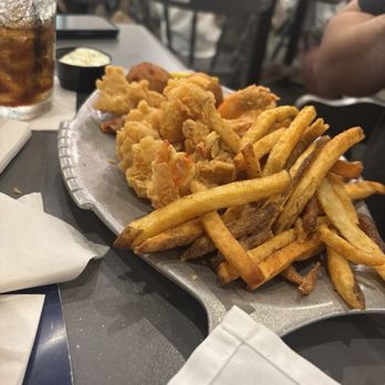 Mike Anderson's - Prairieville - Fried Shrimp platter - Southern Near Me - Prairieville, Louisiana Mike Anderson's - Prairieville - Fried Shrimp platter - Southern Near Me - Prairieville, Louisiana