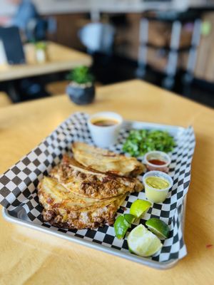 El mariachi birria y tacos by null
