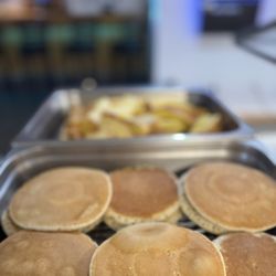 Motzee’s Cardinal Inn - Pancakes