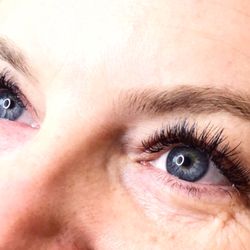 Beautiful People Brows & Lashes - Lash out. Book your appointment now.