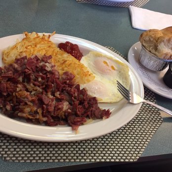 Jamms Restaurant - Corned Beef Hash and Eggs with cinnamon pot of bread. Pot of bread is so good with the cream cheese! - Breakfast & Brunch Near Me - Las Vegas, Nevada Jamms Restaurant - Corned Beef Hash and Eggs with cinnamon pot of bread. Pot of bread is so good with the cream cheese! - Breakfast & Brunch Near Me - Las Vegas, Nevada