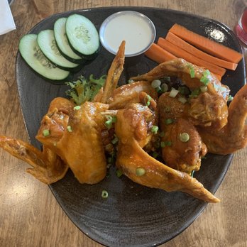 UPP Liquids - The wings tossed in both sauces...pretty good. - Breweries Near Me - Bend, Oregon