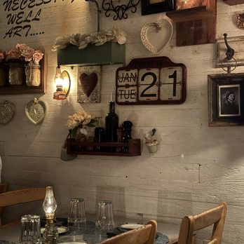 Pane e Vino - Interior - Italian Near Me - Miami Beach, Florida