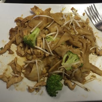 Lahn Pad Thai - Thai Near Me - Anchorage, Alaska