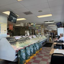 Pete's Fine Meats & Deli - Deli