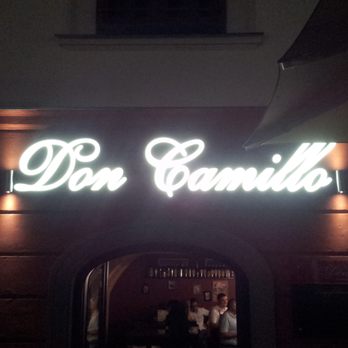 Don Camillo - The main entry and the view into the restaurant - Italian Near Me - Graz, 6