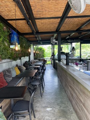 Lluvia Deli Bar & Artefacto by null