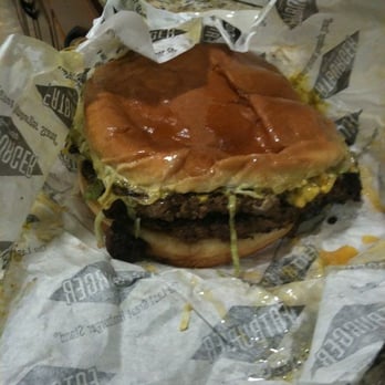 Fatburger & Buffalo's Express - Double king - Burgers Near Me - Inglewood, California Fatburger & Buffalo's Express - Double king - Burgers Near Me - Inglewood, California