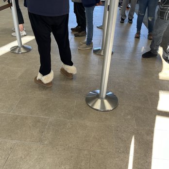 Wells Fargo Bank - Line out the door - Banks & Credit Unions Near Me - Concord, California Wells Fargo Bank - Line out the door - Banks & Credit Unions Near Me - Concord, California