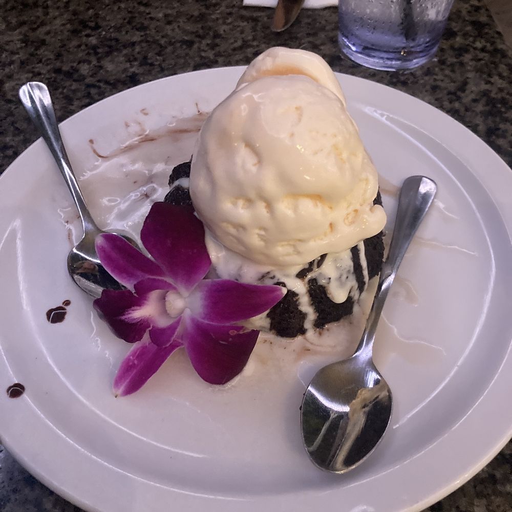 Menehune Grille - Lava cake dessert - Venues & Event Spaces Near Me - Honolulu, Hawaii Menehune Grille - Lava cake dessert - Venues & Event Spaces Near Me - Honolulu, Hawaii