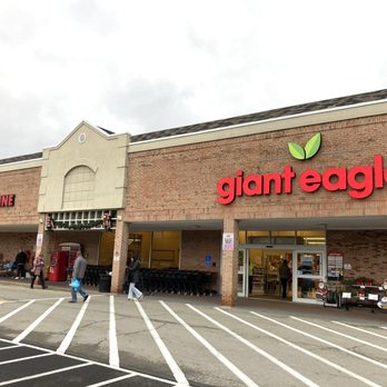 Giant Eagle - the front of the store - Grocery Near Me - Leetsdale, Pennsylvania Giant Eagle - the front of the store - Grocery Near Me - Leetsdale, Pennsylvania