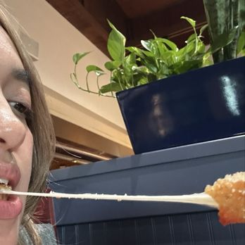 Red Lobster - Cheese pull lol - Seafood Near Me - Fairfield, California
