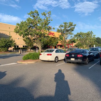 AMC Hampton Towne Centre 24 - Movie time with hubby - Cinema Near Me - Hampton, Virginia