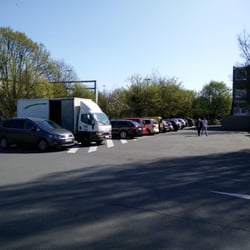 Aldi - Grote parkeerplaats
