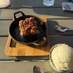 Banana bread pudding